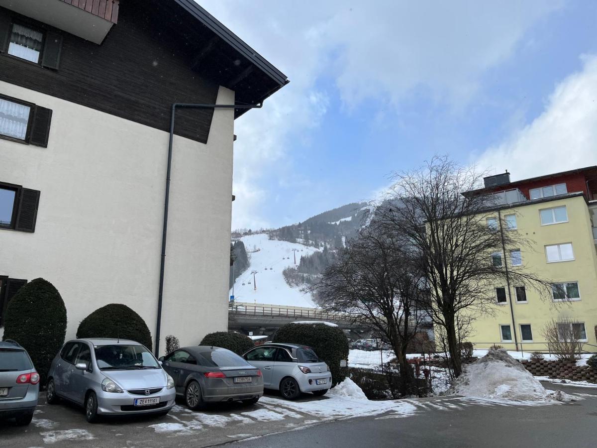 Modernes 4Er Apartment In Skilift-Naehe Zell am See Esterno foto